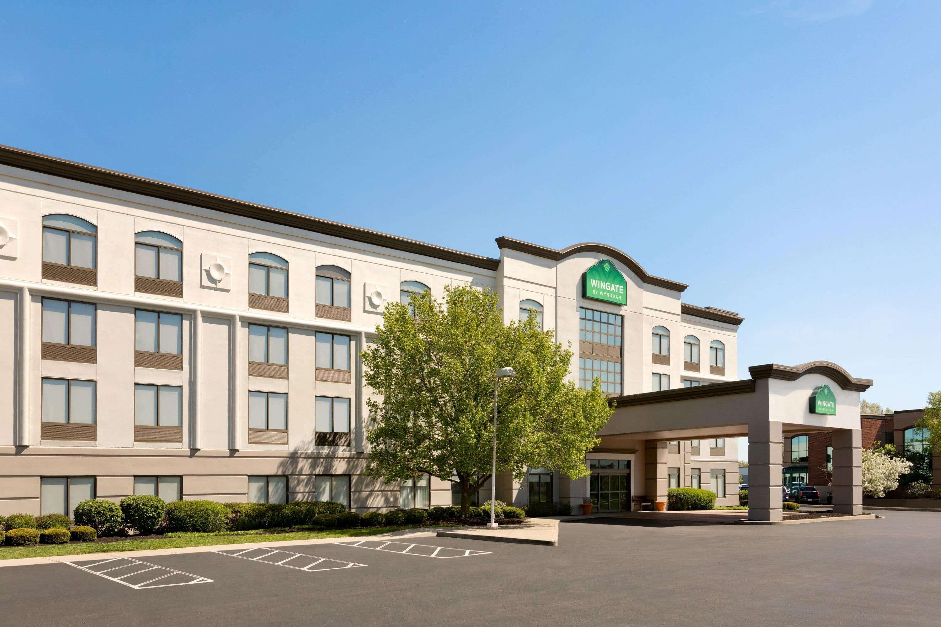Wingate By Wyndham Cincinnati Блу Аш Экстерьер фото